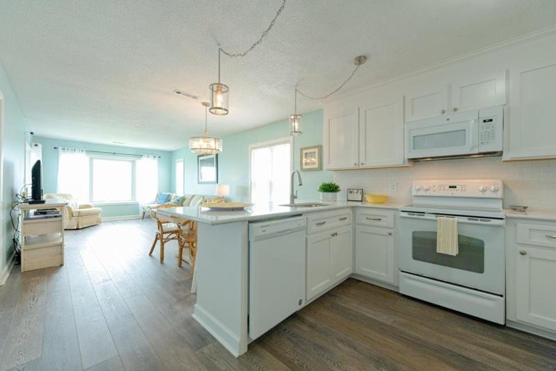 Sandy Dunes Oceanfront Condo - Just Renovated June 2020 Myrtle Beach Exterior foto