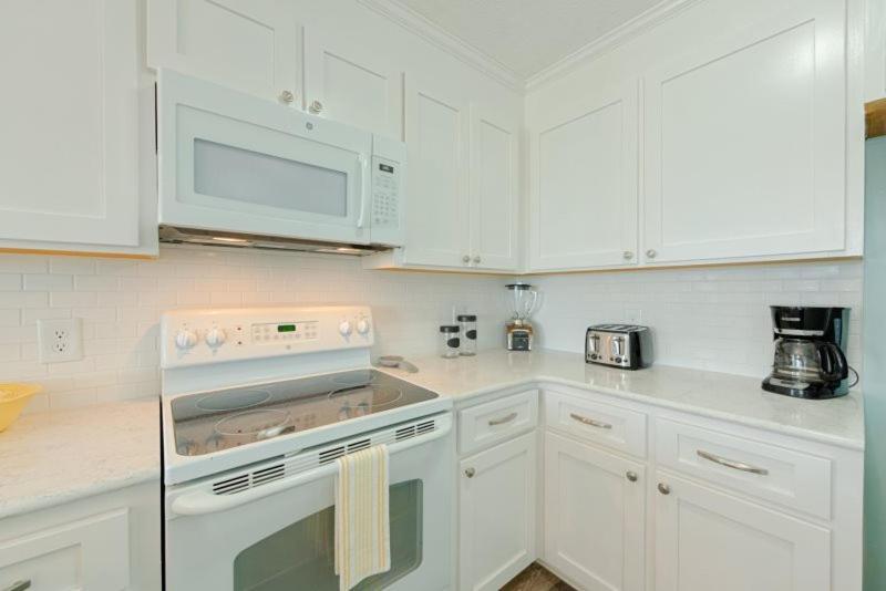 Sandy Dunes Oceanfront Condo - Just Renovated June 2020 Myrtle Beach Exterior foto