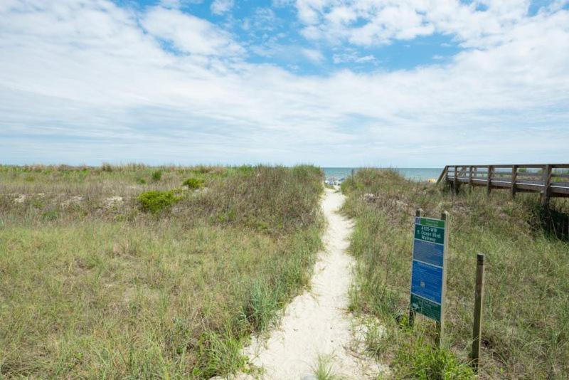 Sandy Dunes Oceanfront Condo - Just Renovated June 2020 Myrtle Beach Exterior foto